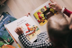 Buku Bergambar untuk Anak Belajar Membaca